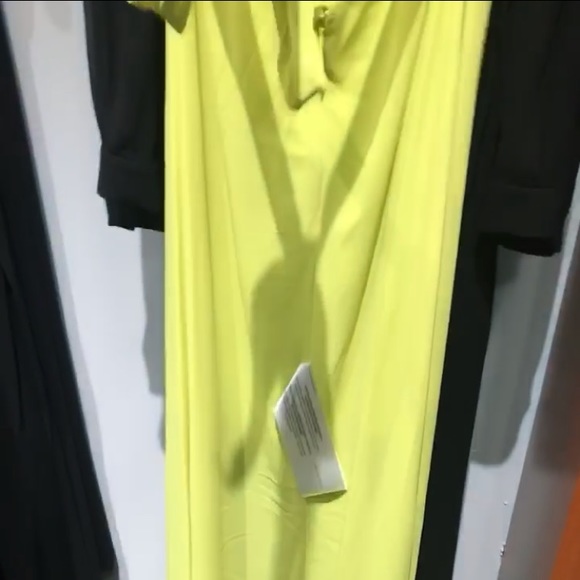 BCBG MaxAzria Gown - Picture 5 of 8